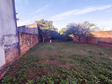 Casa + Terreno 508m� � Venda no Centro de Assis/SP