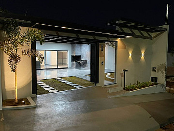 Casa Alto Padr�o Park Bambu Assis | 3 Su�tes e Gourmet