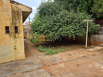 Casa � Venda no Centro de Assis | 610m� e �rea de Lazer